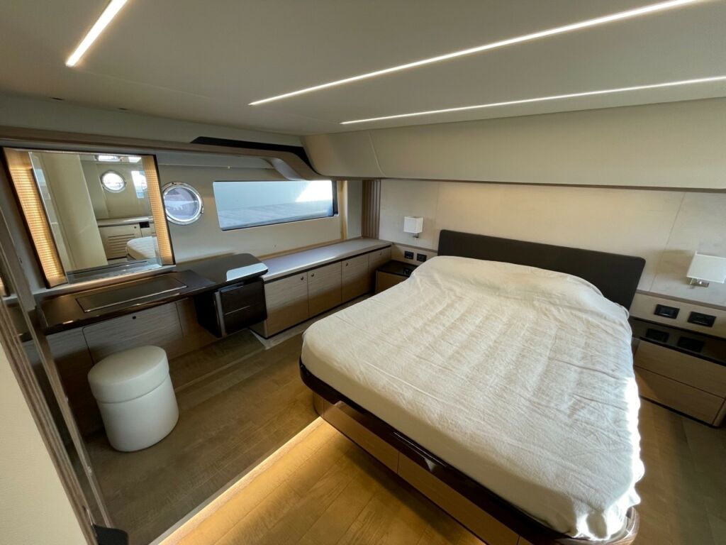 ABSOLUTE-Navetta-52-7