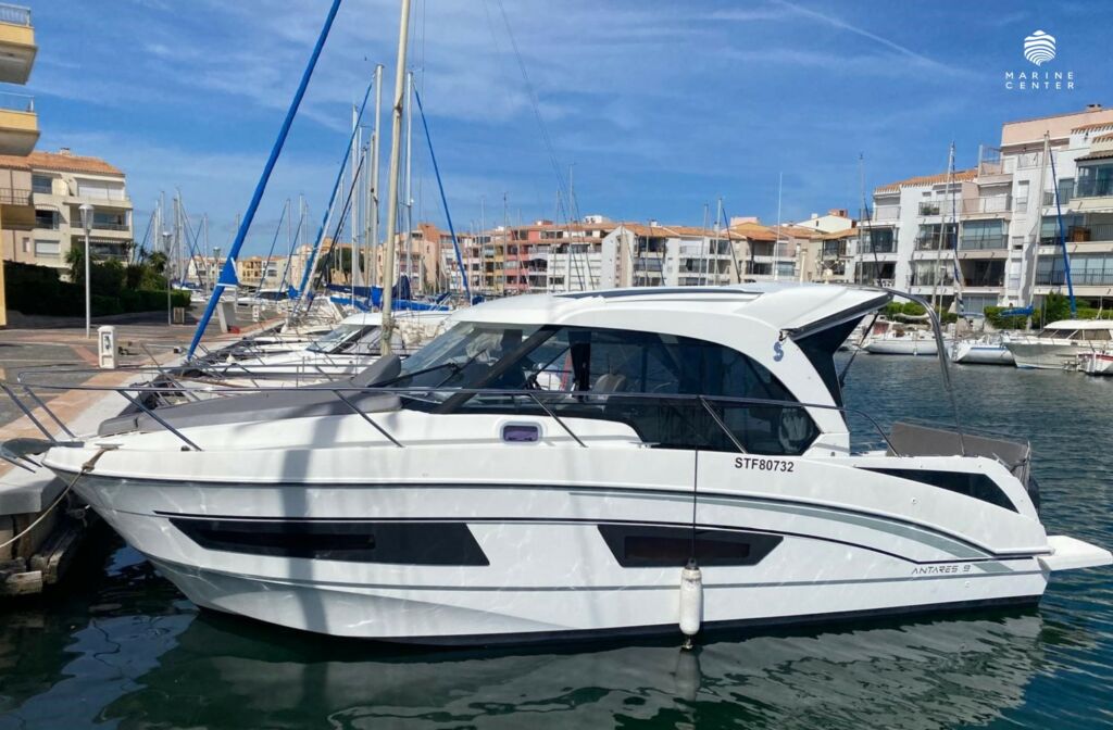 Beneteau-Antares-9